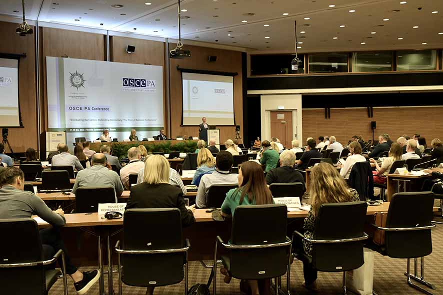 Συνεχίζονται για δεύτερη μέρα οι εργασίες του Συνεδρίου της Κ.Σ. ΟΑΣΕ με θέμα: «Καταπολεμώντας τη Διαφθορά, Υπερασπίζοντας τη Δημοκρατία: Ο ρόλος των Εθνικών Κοινοβουλίων» - 28/05/2022